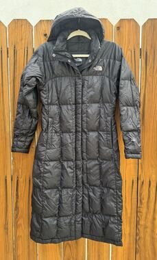 The North Face Women’s XS 700 Down Long Puffer Coat Black Hooded Winter Parka